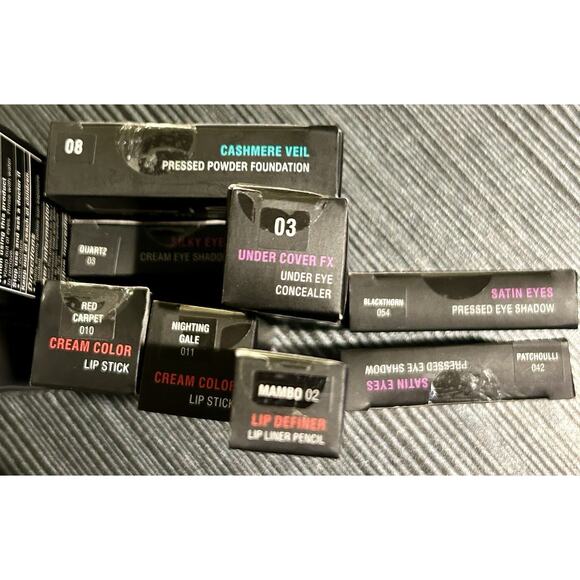 ~NEW~LiSi Cosmetics Foundation Lipstick EyeShadow Concealer MakeUp Lot - 11 pcs - Picture 4 of 6